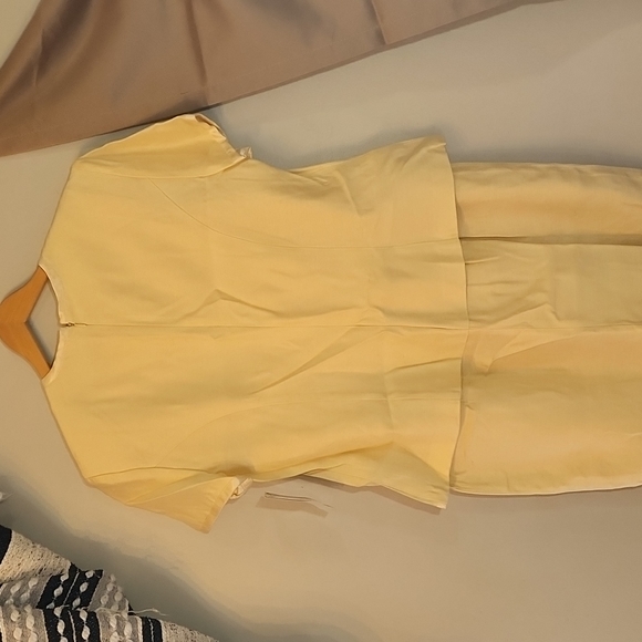 Virgo II Yellow Dress - Picture 4 of 6